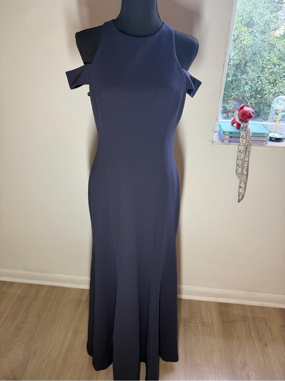 Vera Wang Navy Cold Shoulder Mermaid Formal Gown Dress Size 6